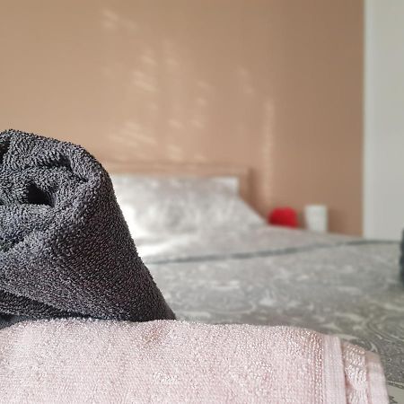 Apartmani Milutin Brodarica  Kültér fotó