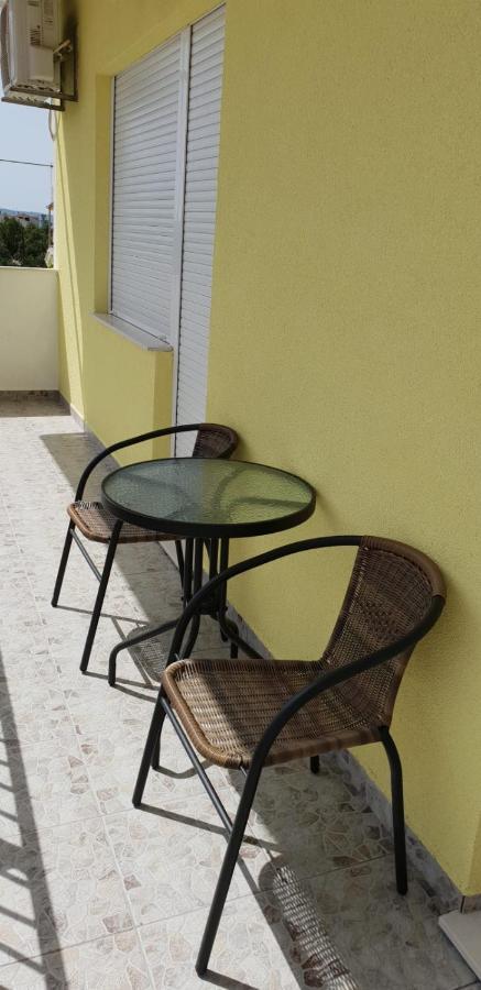 Apartmani Milutin Brodarica  Kültér fotó