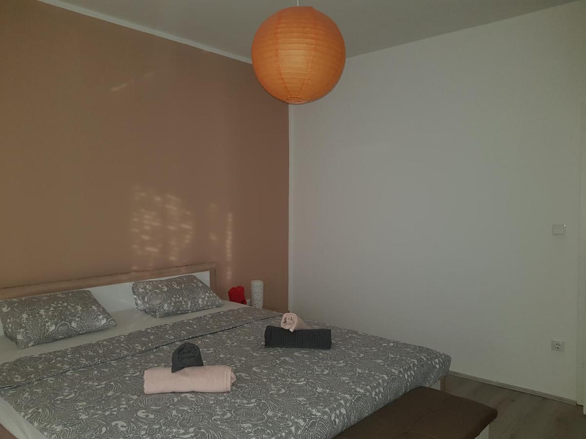 Apartmani Milutin Brodarica  Kültér fotó
