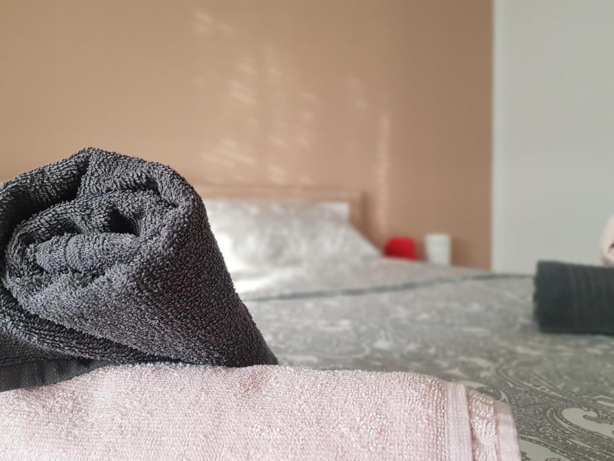 Apartmani Milutin Brodarica  Kültér fotó