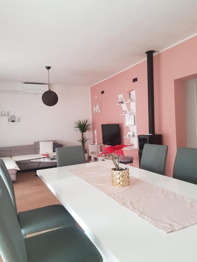 Apartmani Milutin Brodarica  Kültér fotó